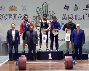 Тимур Наниев – серебряный призер Кубка России по тяжелой атлетике