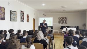 Республикæйы аивæдты лицейы ахуырдзаутæн æмæ педагогтæн радзырдтой ирон адæмы традициты мифологон сюжетты тыххæй