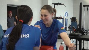 Цæгат Ирыстоны командæ армрестлингæй æнтыстджынæй йæхи равдыста Уæрæсейы фыццаг бынат бацахсыны ерысты