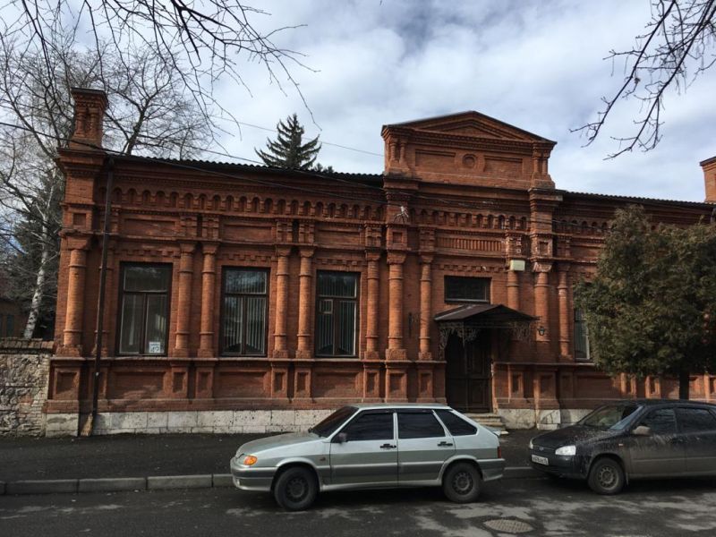 Во Владикавказе отремонтируют фасад старинного особняка Долговых