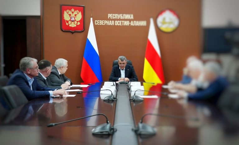 Сергей Меняйло встретился с собственниками земельных участков, расположенных на пути строительства дороги в обход Владикавказа