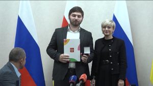 «Фæсивæды æппæтдунеон фестиваль»-ы майдантæй Уæрæсейы Президенты номæй хорзæхгонд æрцыдысты Цæгат Ирыстоны делегацийы уæнгтæ