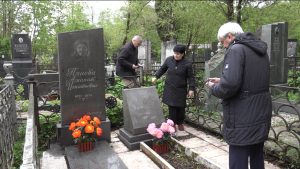 Меценат Лалыты Лев базылди Советон Цæдисы дыууæ хатты хъæбатыр Плиты Иссæйы мады ингæнмæ