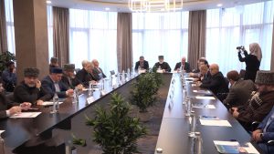 Куыд бахъахъхъæнæн ис историон намыс, æмæ куыд тох кæнæн ис, нæ бæстæйы культурæйыл æвзæрырдæм чи ахады, уыцы фæзындтыты ныхмæ?