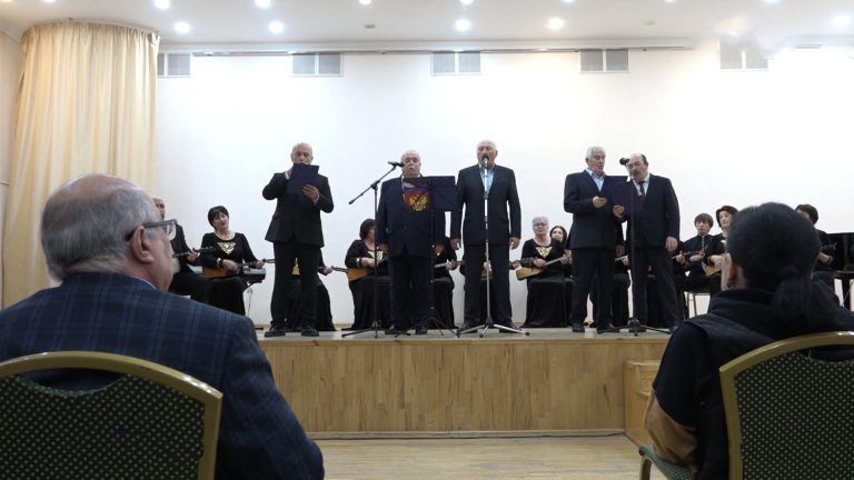 Во Владикавказе прошел творческий вечер автора книг по истории и культуре Осетии Таймураза Тамаева, приуроченный к его юбилею