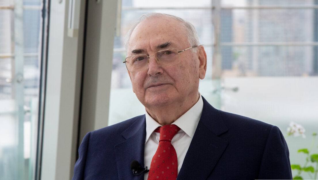 Сергей Меняйло поздравил экс-руководителя республики Александра Дзасохова с днём рождения