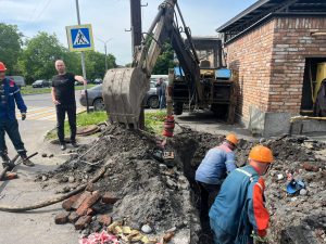 Энергетики восстанавливают электроснабжение потребителей в Затеречном районе Владикавказа