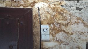Абайты Васойы уынджы 87-æм хæдзары 5-æм корпусы цæрджытæ ныр бирæ азты æнхъæлмæ кæсынц сæ риссаг фарстатæ лыггонд куы æрцæуой, уымæ