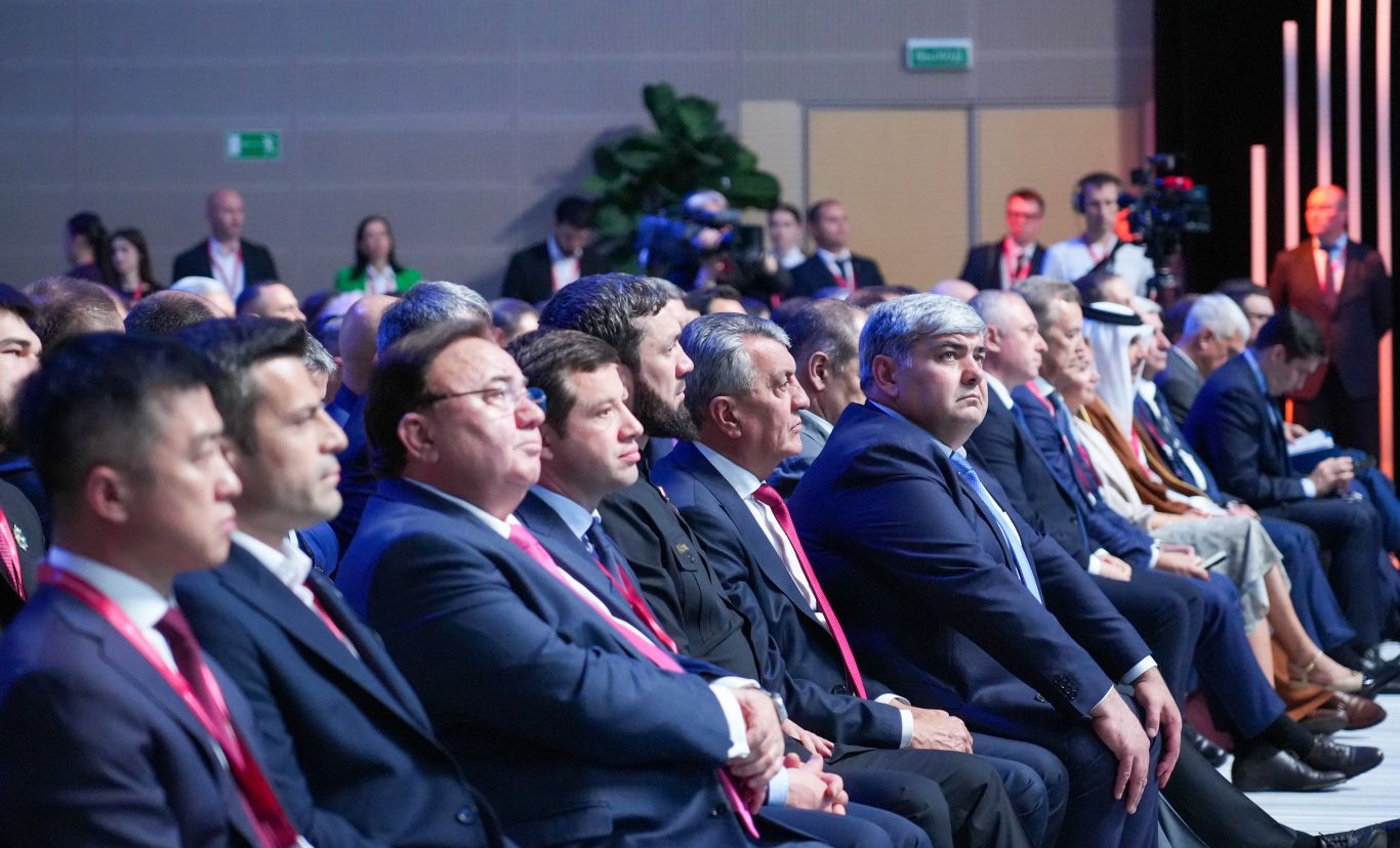 Сергей Меняйло принял участие в пленарном заседании Кавказского инвестиционного форума