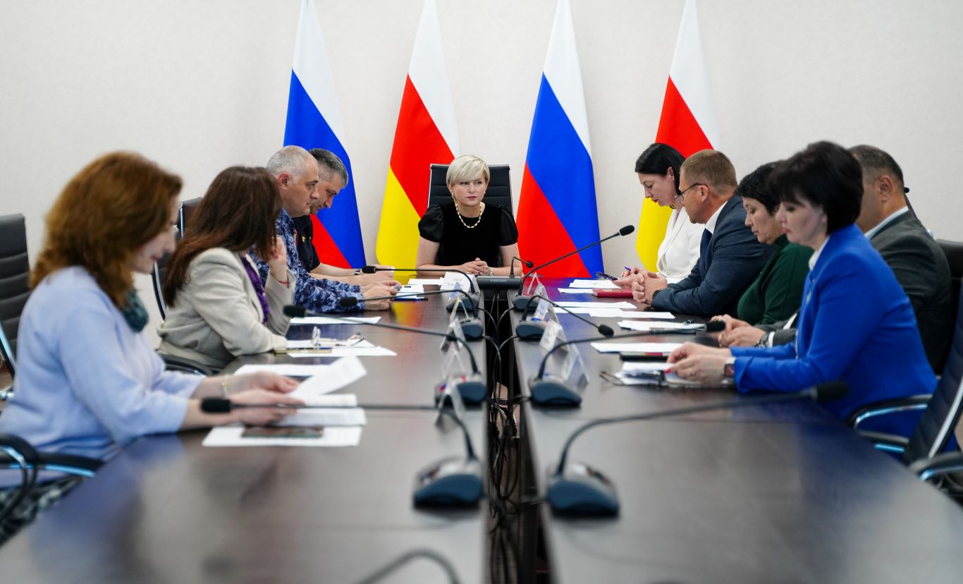 В 2025 году выпускники Северной Осетии стали чаще выбирать естественные науки: физику, химию, биологию и информатику В 2025 году выпускники Северной Осетии стали чаще выбирать естественные науки: физику, химию, биологию и информатику