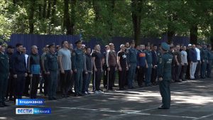 Во Владикавказе прошло соревнование по пожарно-спасательному спорту среди подразделений МЧС