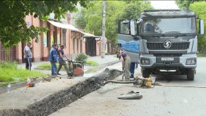 Во Владикавказе продолжаются работы по замене водовода, питающего центр города