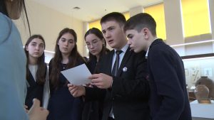 Школьники побывали в «Нартовском путешествии» по Национальному музею