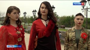 Дизайнер Зарина Ватаева представила коллекцию «Лепестки Победы», посвященную героям Великой Отечественной и СВО