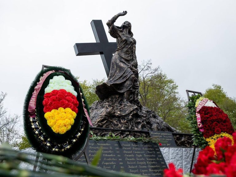 Сегодня в Осетии вспоминают жертв Зарской трагедии