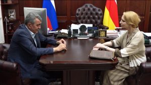 Цæгат Ирыстоны Сæргълæууæг Сергей Меняйло фембæлд Уæрæсейы адæмон артисткæ Илзе Лиепаимæ