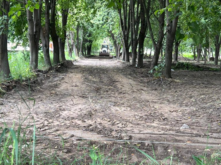 В Беслане началась реконструкция сквера на улице Недвижой