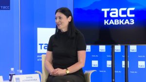 Министр образования Элла Алибекова подвела итоги учебного года на пресс-конференции в информационном центре «ТАСС Кавказ»