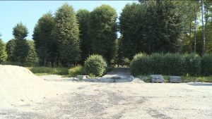 Дзæуджыхъæуы дарддæр цæуынц 29-æм скъолайы цур скверы аивгæнæн куыстытæ