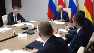 Борис Джанаев провел совещание с участием кабмина РСО-А и инвесторов по вопросам реализации прорывных проектов