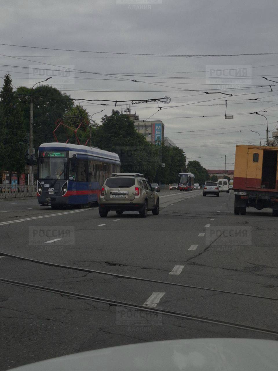 Движение трамваев на углу пр. Мира и ул. Кирова остановлено