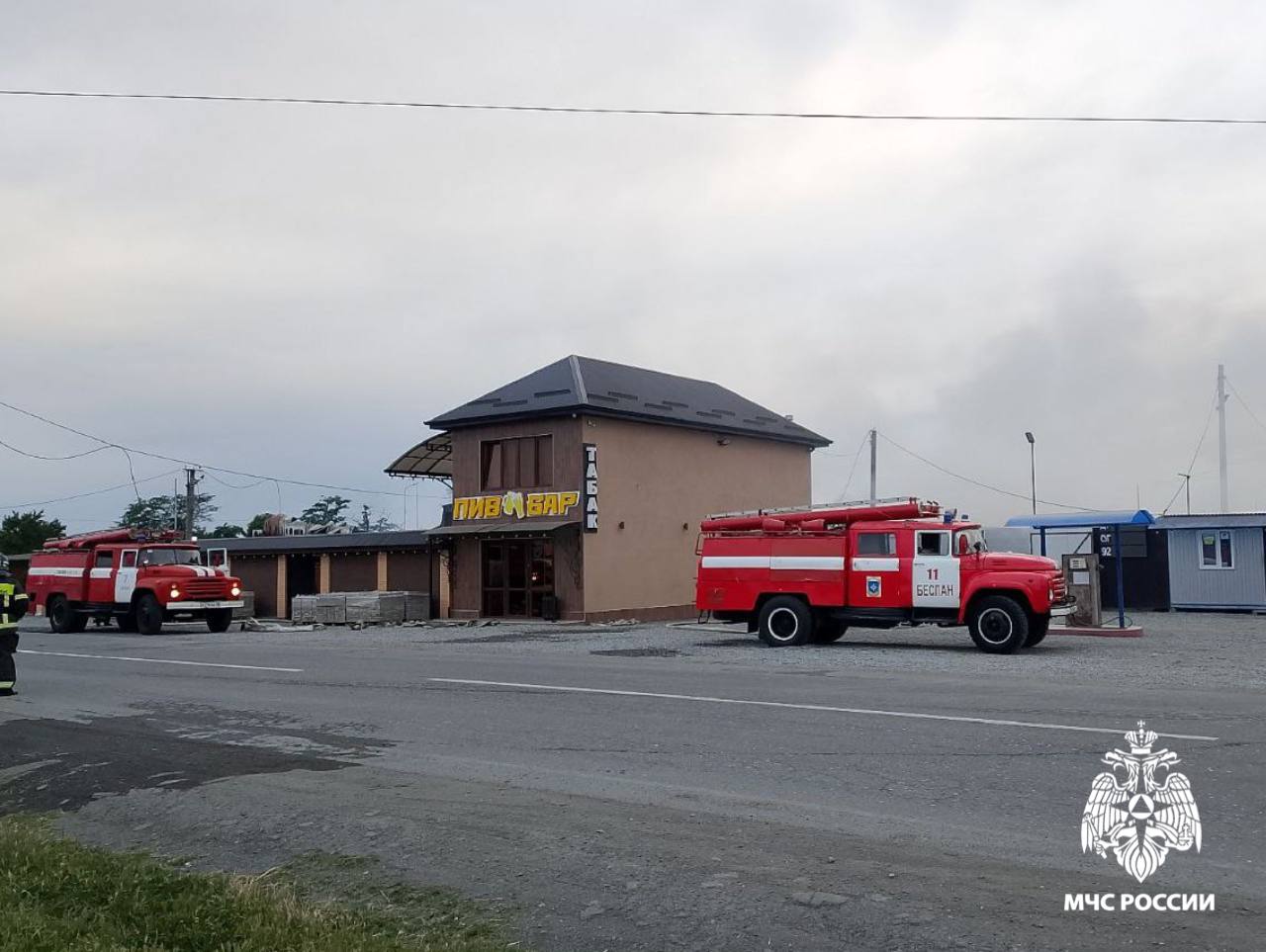 В селении Новый Батако горело 700 кв.м. здания супермаркета