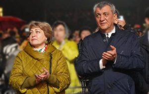 Сергей Меняйло поздравил жителей республики с Днём семьи, любви и верности