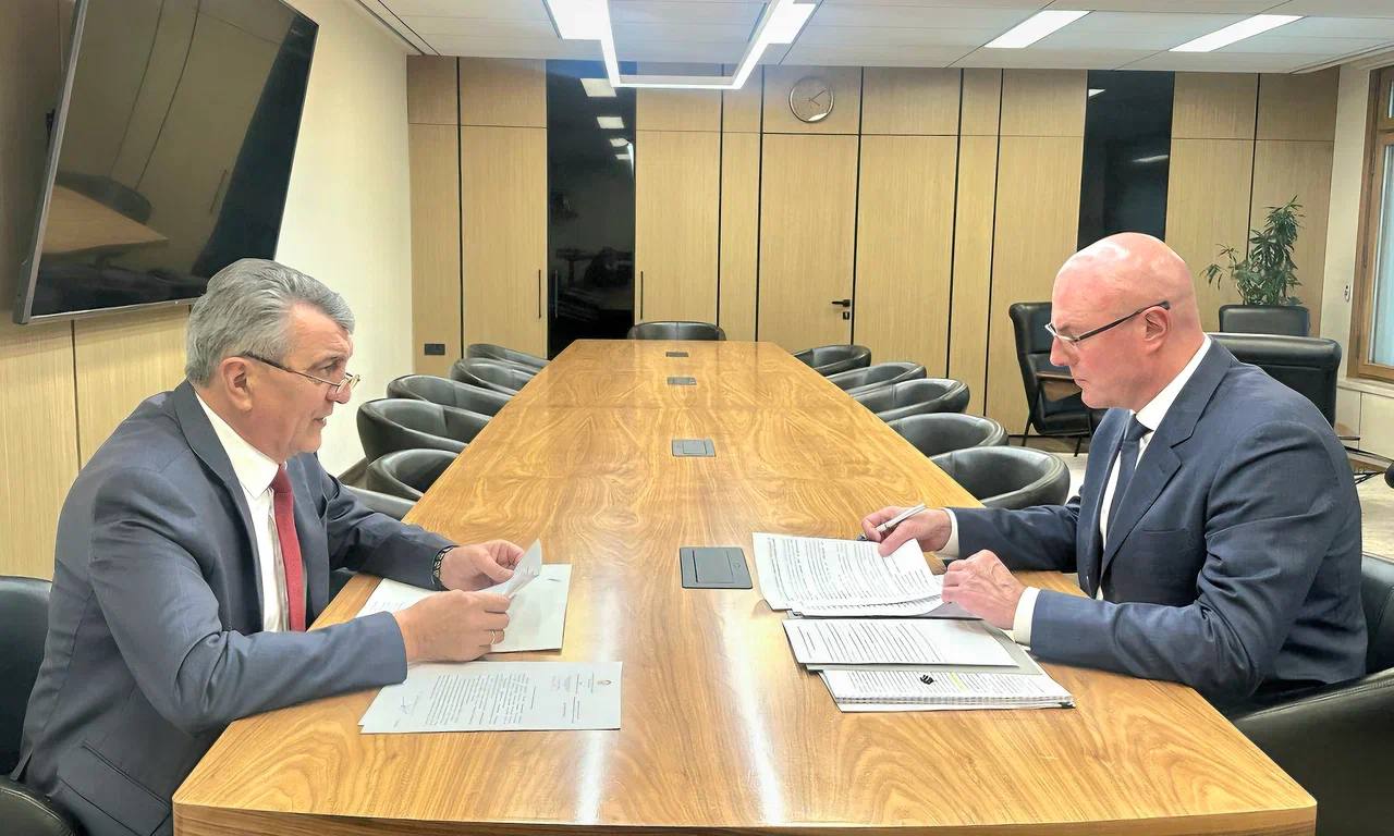 Сергей Меняйло провел рабочую встречу с вице-премьером России Дмитрием Чернышенко