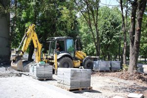 Во Владикавказе началось благоустройство сквера на ул. Гагарина