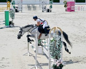 Спортсменка из Северной Осетии Кристина Такоева стала серебряным призером Летнего кубка КСК по конкуру