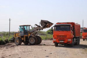 500 кубометров строительного и бытового мусора вывезли с территории Нового города