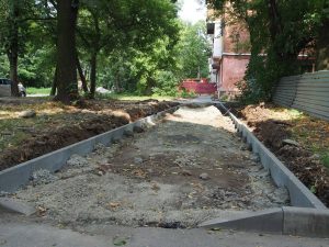 Во Владикавказе ремонтируют участок дороги на улице Бутаева: от Тельмана до Интернациональной