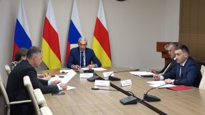 Дзанайты Барисæн кусæг фембæлд уыд экономикон рæзты министрадимæ