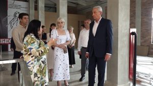 Дзанайты Барис бабæрæг кодта æмæ аргъ скодта æппæтадæмон центр «Беслæн. 1-æм скъола»-йы экспозицийы арæзтадæн