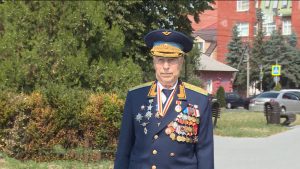 Йæ 90 азы бæрæг кæны авиацийы инæлар-майор Къаболаты Солтан