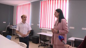 Элла Алибекова оценила готовность образовательных учреждений к новому учебному году