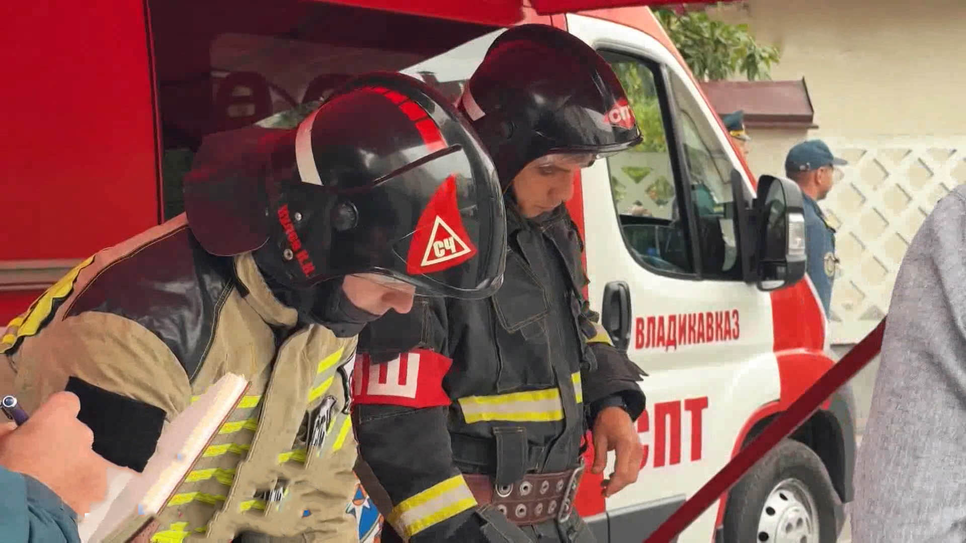 Сергей Меняйло поздравил сотрудников и ветеранов МЧС России с профессиональным праздником