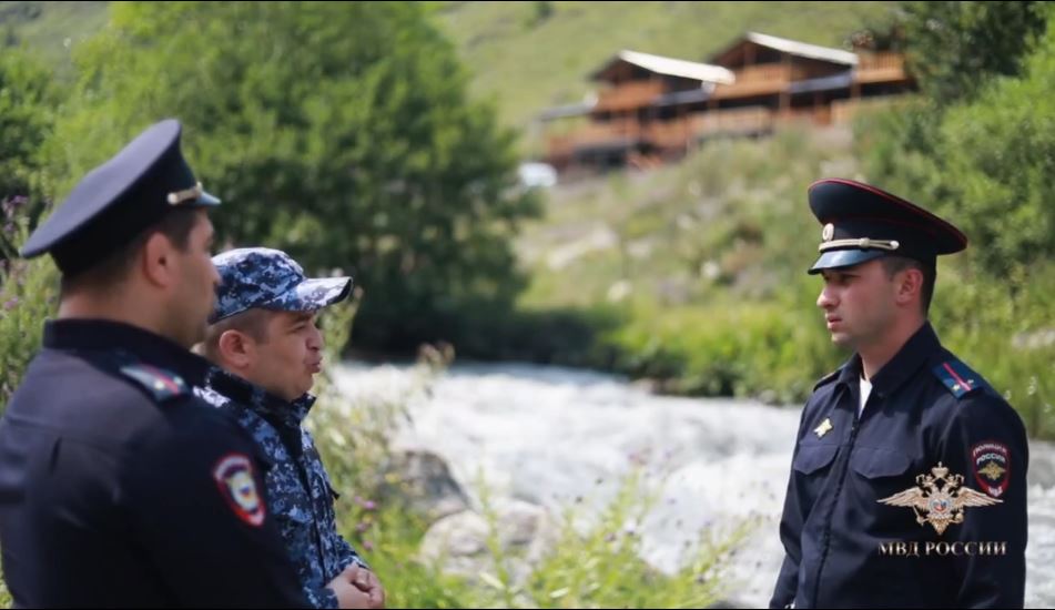 Североосетинские полицейские спасли тонущего в реке ребенка