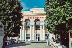 Во Владикавказе планируют благоустроить территорию у железнодорожного вокзала