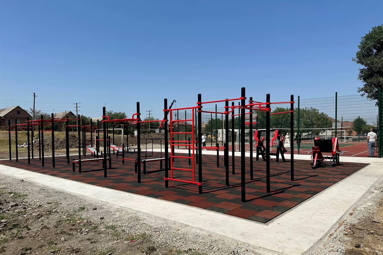В Заводском открылась «умная» спортивная площадка
