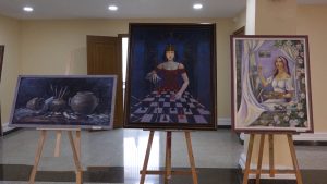 В Цхинвале открылась выставка заслуженного художника РЮО Вадима Каджаева