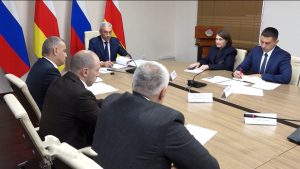 Бирæфатерон хæдзæртты бындурон цалцæджы регионалон программæ æххæст кæныны фарстатыл ныхас цыди хицауады æмбырды