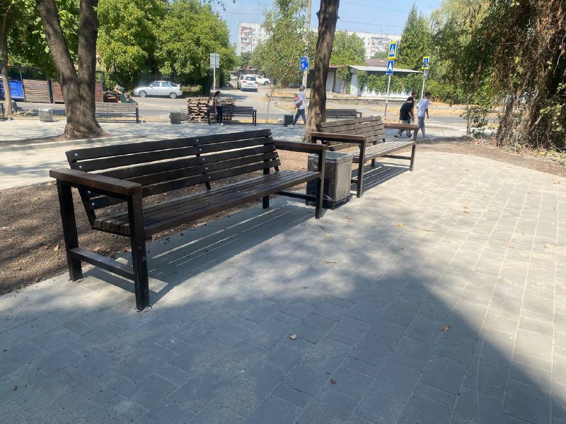 Первый этап благоустройства общественной территории на ул. Гагарина во Владикавказе завершается