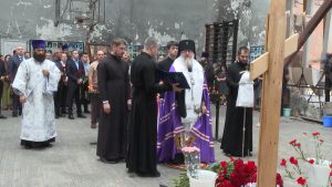 Вахта Памяти в первой школе Беслана продолжается