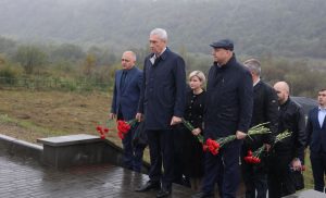 В Северной Осетии вспоминают жертв схода ледника Колка