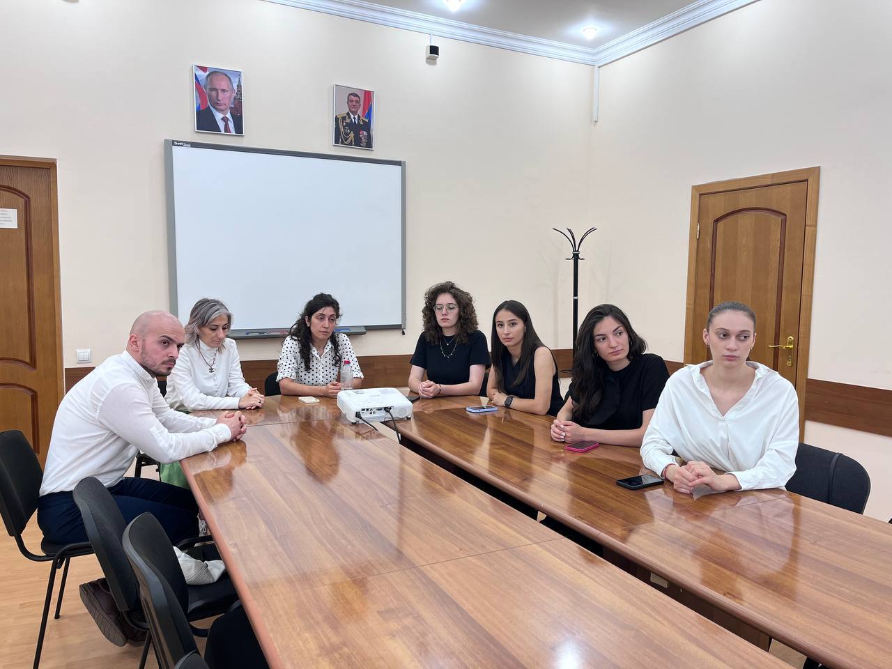 Стали известны имена студентов-получателей республиканских стипендий имени Василия Абаева и Гриша Плиева