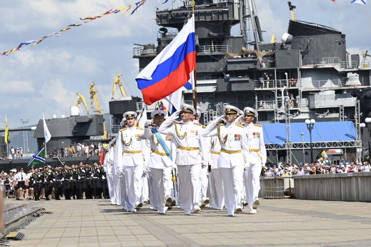 С Днем Новороссийской военно-морской базы ВМФ РФ Сергей Меняйло поздравил военнослужащих и ветеранов