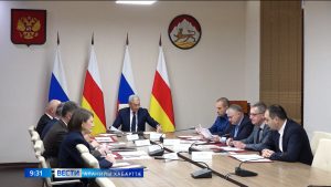 Дзанайты Барисы разамындæй хицауады æмбырды ныхас цыд республикæйы социалон-экономикон фарстатæ лыг кæныныл