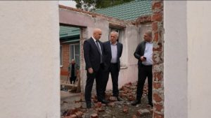 Дзуарыхъæуы Абайты хæдзары дыууæ къуырийы цæуынц арæзтадон куыстытæ