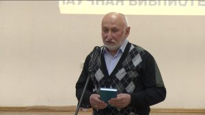 Йæ 75 азы юбилей сбæрæг кодта поэт, Уæрæсейы фысджыты цæдисы уæнг Бабочиты Руслан